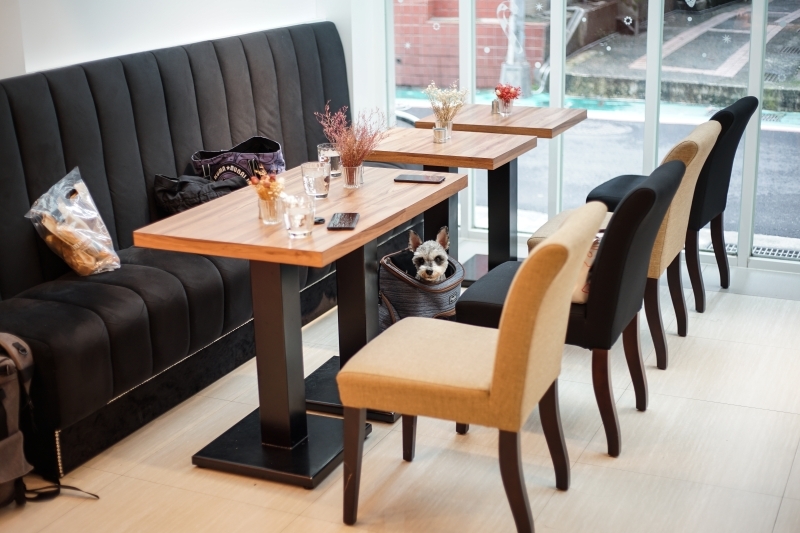 跳躍的宅男 - [信義區甜點推薦]sweet tooth- 豪華草莓杯每日限量12杯 滋味十足可不只草莓  千層蛋糕更是值得吃  國父紀念館捷運甜點 甜牙齒 東區下午茶推薦