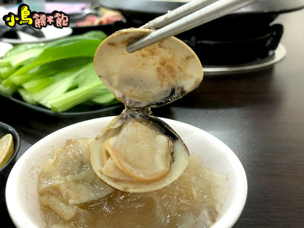 不用吃到飽，平價就可以吃很飽！《嘉義老牌石頭火鍋-明誠店》大推浮誇的花枝蝦仁漿