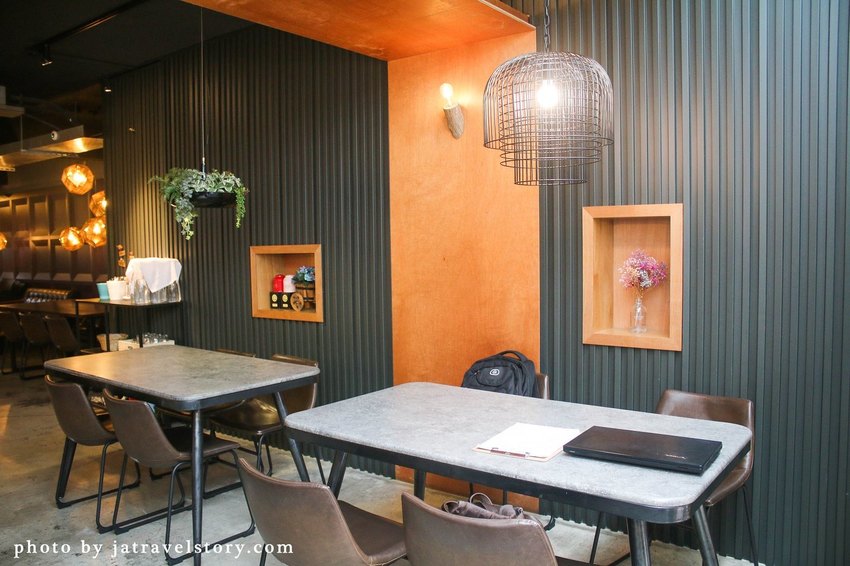 窩巷弄 超邪惡起司雞蛋培根麵!空間寬敞、氛圍安靜舒適【捷運公館】台大公館聚餐餐廳/公館美食推薦/寵物友善餐廳 @J&A的旅行