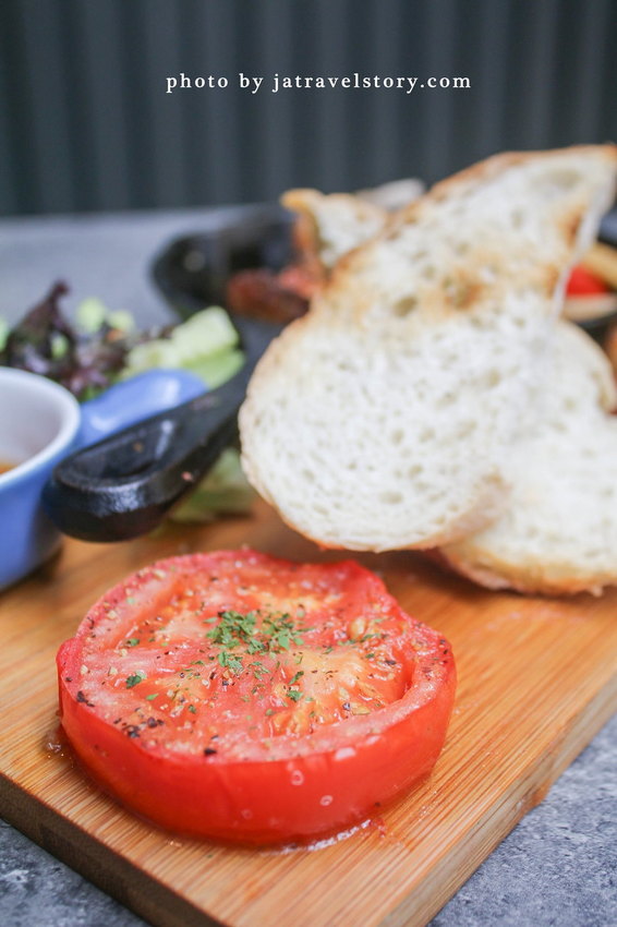 窩巷弄 超邪惡起司雞蛋培根麵!空間寬敞、氛圍安靜舒適【捷運公館】台大公館聚餐餐廳/公館美食推薦/寵物友善餐廳 @J&A的旅行