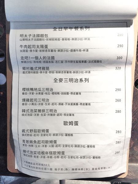 AHEG2998.jpg AHEG2998.jpg