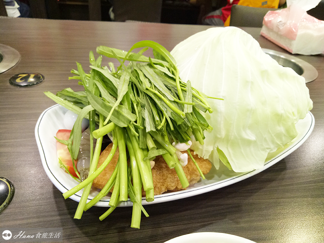 【新北三重】金橋日式涮涮鍋 | 在地人才知道 親切老闆娘 像家的用餐氛圍 飲料、冰淇淋無限供應 食材新鮮肉質好