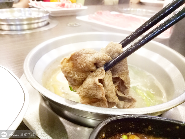 【新北三重】金橋日式涮涮鍋 | 在地人才知道 親切老闆娘 像家的用餐氛圍 飲料、冰淇淋無限供應 食材新鮮肉質好