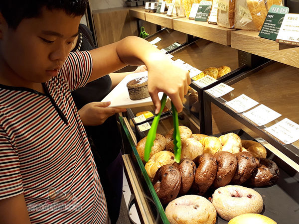 中山地下街27-開心的兒子