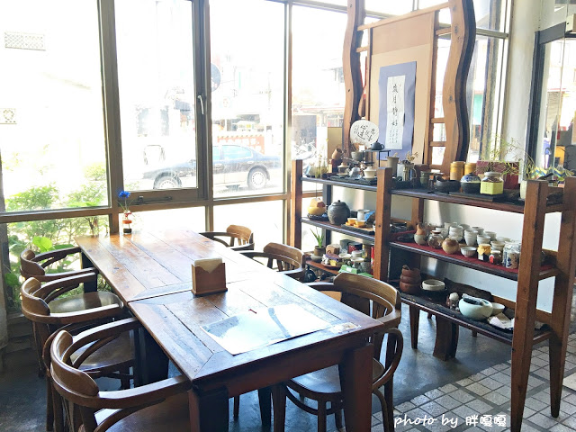 【台中 沙鹿】綠揚村人文茶館💚💚💚在豐原也有一家,乘載著多數海線朋友的回憶,沙鹿超過20年以上的人文茶館,古色古香,頗具特色,餐點口味也很不錯哦~~