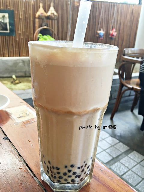 【台中 沙鹿】綠揚村人文茶館💚💚💚在豐原也有一家,乘載著多數海線朋友的回憶,沙鹿超過20年以上的人文茶館,古色古香,頗具特色,餐點口味也很不錯哦~~