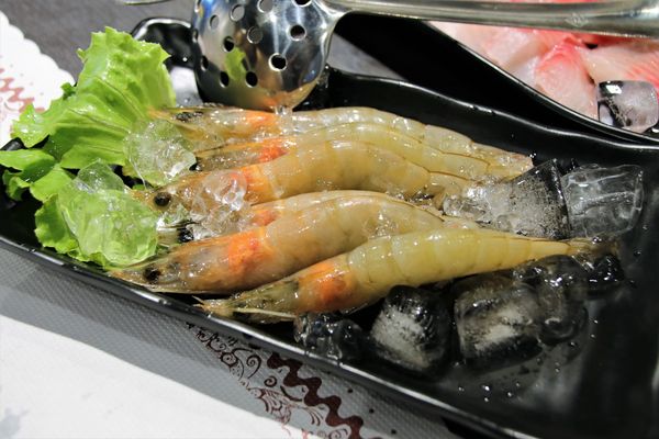 七品鍋物(七品鍋物(板橋店)):【新北市板橋食記】七品鍋物(板橋店)/壽喜燒/燒鍋/冰淇淋自助無限供應~非常適合聚餐的好地方