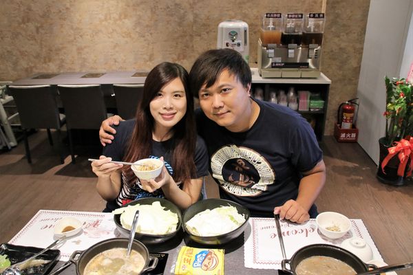 七品鍋物(七品鍋物(板橋店)):【新北市板橋食記】七品鍋物(板橋店)/壽喜燒/燒鍋/冰淇淋自助無限供應~非常適合聚餐的好地方