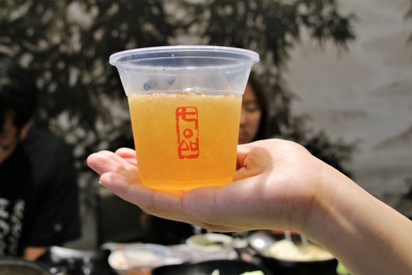 七品鍋物(七品鍋物(板橋店)):【新北市板橋食記】七品鍋物(板橋店)/壽喜燒/燒鍋/冰淇淋自助無限供應~非常適合聚餐的好地方