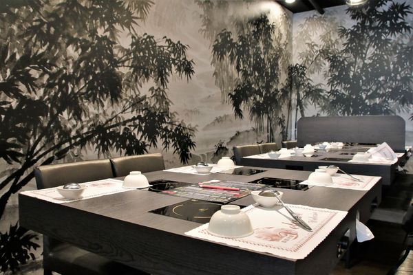 七品鍋物(七品鍋物(板橋店)):【新北市板橋食記】七品鍋物(板橋店)/壽喜燒/燒鍋/冰淇淋自助無限供應~非常適合聚餐的好地方