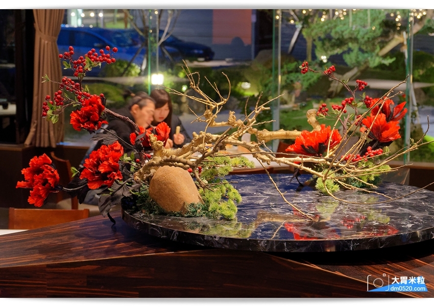 桃園日式料理推薦,森料理,時尚日式禪風庭院造景餐廳,嚐著珍貴日本A5+和牛~小小一口真銷魂,桃園海鮮餐廳推薦,桃園商務會議/家庭聚餐/尾牙宴客/包廂餐廳推薦, - 大胃米粒 DAVID & M