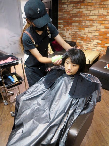 Red Circle HAIR SALON & BAR13.jpg
