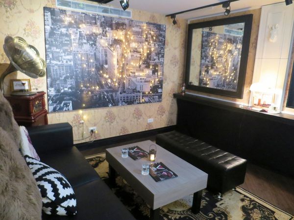 Red Circle HAIR SALON & BAR26.jpg