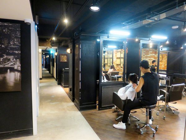 Red Circle HAIR SALON & BAR06.jpg