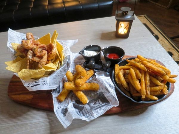 Red Circle HAIR SALON & BAR40.jpg