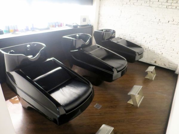 Red Circle HAIR SALON & BAR17.jpg