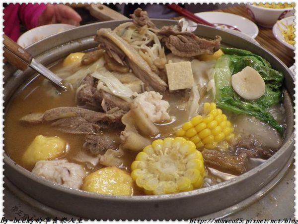 <捷運南港展覽館站>南港薑母鴨/冬令進補/養生鍋物/帝王食補/薑母鴨套餐/金瓜泡芙球/黃金麵線/遵循古法/37年來堅持每份的帝王比例