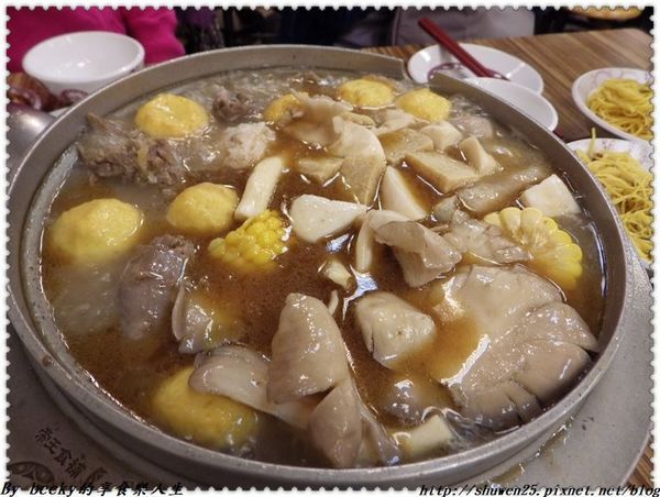 <捷運南港展覽館站>南港薑母鴨/冬令進補/養生鍋物/帝王食補/薑母鴨套餐/金瓜泡芙球/黃金麵線/遵循古法/37年來堅持每份的帝王比例