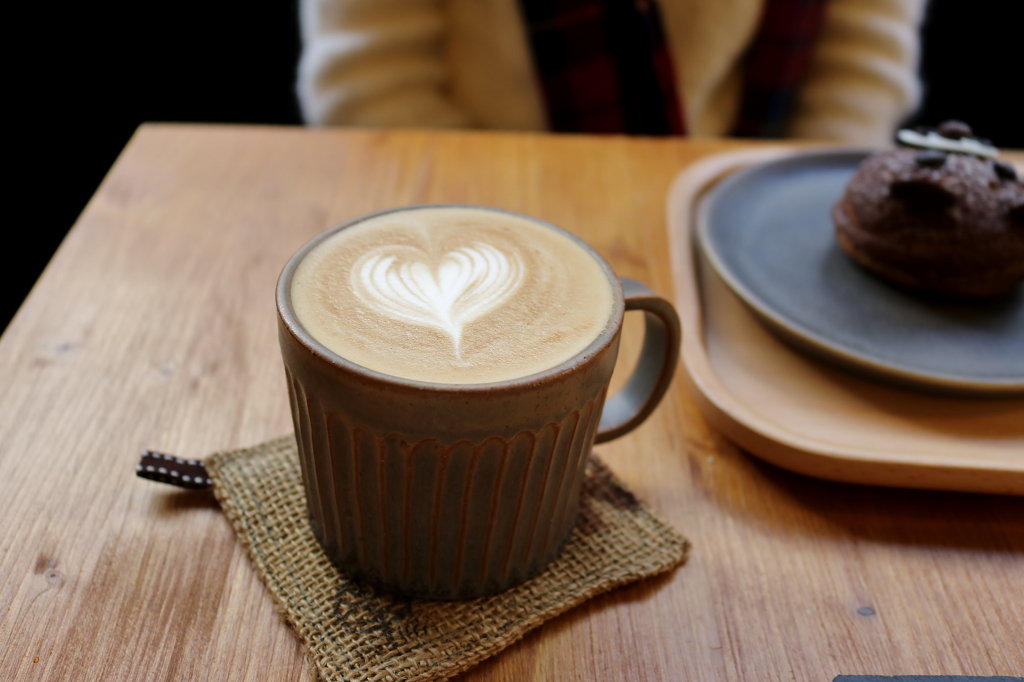 台北｜Arukinomoli 有木之森Cafe 二訪 聖誕節限定甜點 迪化街咖啡廳推薦 - 奇奇一起玩樂趣