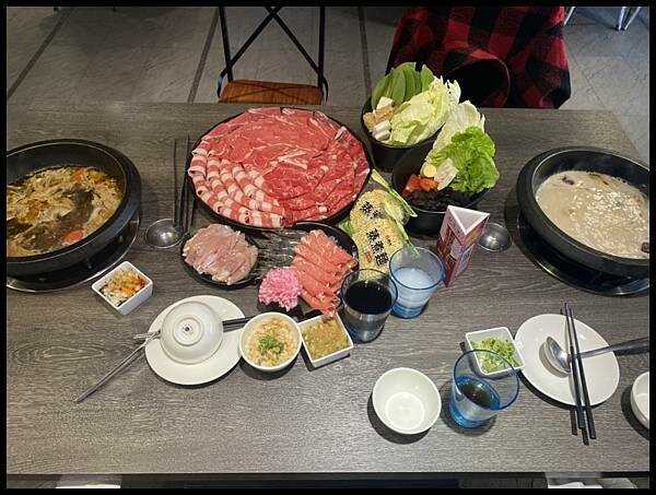 超人氣排隊名店,台灣火鍋第一品牌-肉多多【肉多多火鍋】全新世代的全新菜單，主打熟成好肉，爆炒神湯,肉多