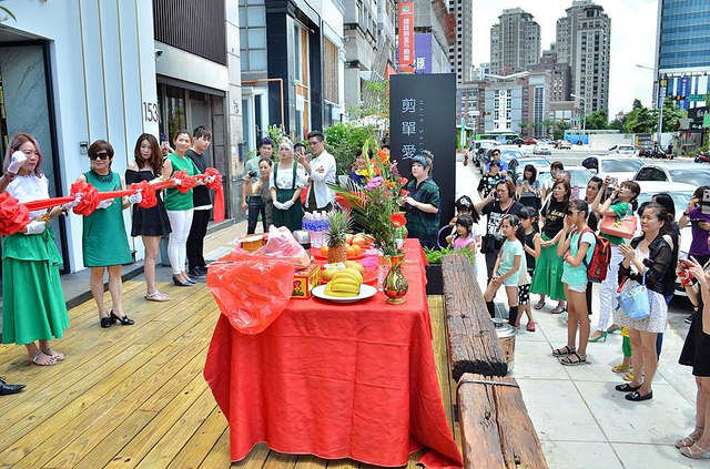 19756716_1390514757684341_8746944391681155074_n