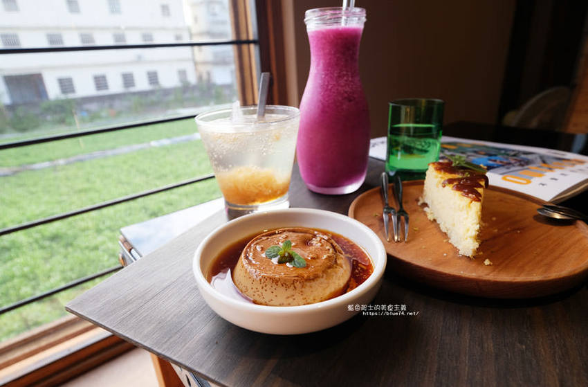 台中大里│家務室友善環境生活雜貨-喜愛二樓像小閣樓秘密基地的下午茶甜點空間 - 藍色起士的美食主義