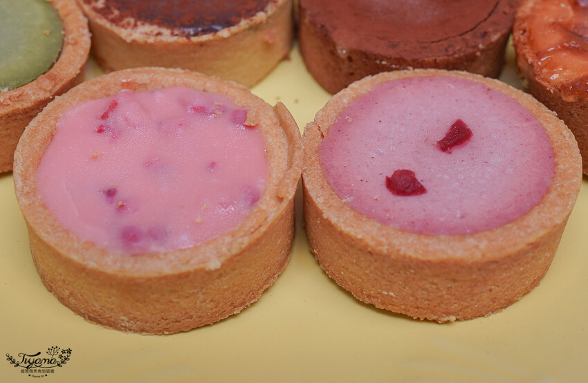 台南繽紛甜點塔｜鮮粹集烘焙坊，10種經典創新口味一次滿足！！網路團購也吃得到~ @緹雅瑪 美食旅遊趣