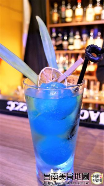 Faith Bar:【台南市-東區美食】與當季水果特調出繽紛美酒的『Faith Bar』~來場讓人悸動的微醺吧!現更不定期推出以酒會友的活動唷d=(´▽`)=b Faith Bar:【台南市-東區美食】與當季水果特調出繽紛美酒的『Faith Bar』~來場讓人悸動的微醺吧!現更不定期推出以酒會友的活動唷d=(´▽`)=b