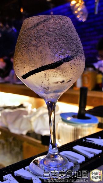 Faith Bar:【台南市-東區美食】與當季水果特調出繽紛美酒的『Faith Bar』~來場讓人悸動的微醺吧!現更不定期推出以酒會友的活動唷d=(´▽`)=b Faith Bar:【台南市-東區美食】與當季水果特調出繽紛美酒的『Faith Bar』~來場讓人悸動的微醺吧!現更不定期推出以酒會友的活動唷d=(´▽`)=b