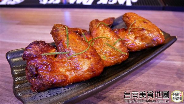 Faith Bar:【台南市-東區美食】與當季水果特調出繽紛美酒的『Faith Bar』~來場讓人悸動的微醺吧!現更不定期推出以酒會友的活動唷d=(´▽`)=b Faith Bar:【台南市-東區美食】與當季水果特調出繽紛美酒的『Faith Bar』~來場讓人悸動的微醺吧!現更不定期推出以酒會友的活動唷d=(´▽`)=b