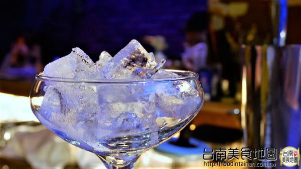 Faith Bar:【台南市-東區美食】與當季水果特調出繽紛美酒的『Faith Bar』~來場讓人悸動的微醺吧!現更不定期推出以酒會友的活動唷d=(´▽`)=b Faith Bar:【台南市-東區美食】與當季水果特調出繽紛美酒的『Faith Bar』~來場讓人悸動的微醺吧!現更不定期推出以酒會友的活動唷d=(´▽`)=b