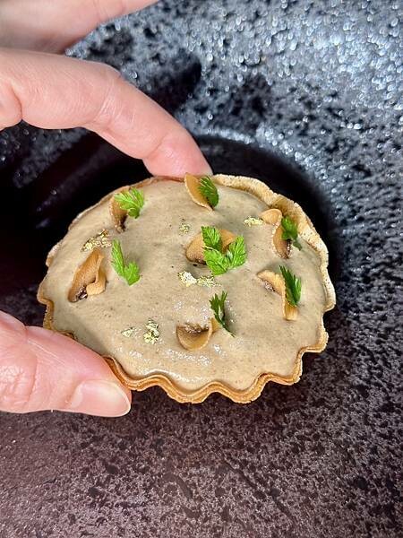 台北市信義區[信義區美食] 侯布雄法式餐廳 貴婦百貨米其林二星法式料理 L'Atelier de Joël Robuchon Taipei #市政府站美