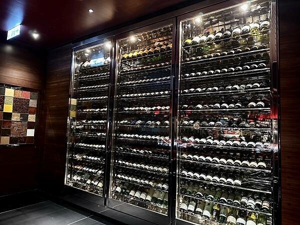 台北市信義區[信義區美食] 侯布雄法式餐廳 貴婦百貨米其林二星法式料理 L'Atelier de Joël Robuchon Taipei #市政府站美