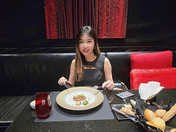 台北市信義區[信義區美食] 侯布雄法式餐廳 貴婦百貨米其林二星法式料理 L'Atelier de Joël Robuchon Taipei #市政府站美