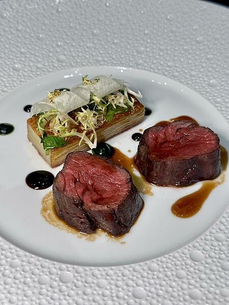 台北市信義區[信義區美食] 侯布雄法式餐廳 貴婦百貨米其林二星法式料理 L'Atelier de Joël Robuchon Taipei #市政府站美