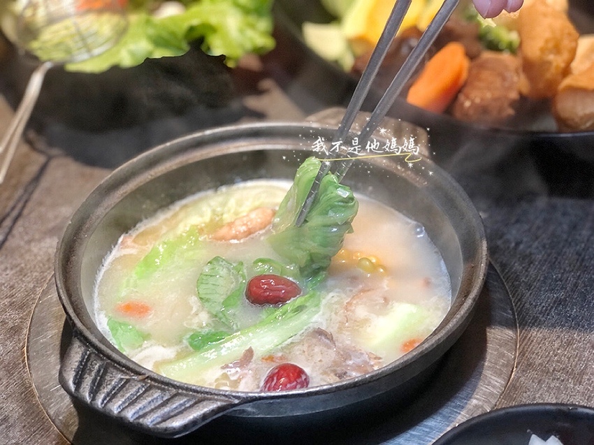 肉多多海鮮,三重火鍋肉盤,三重大份量火鍋,台北橋大份量火鍋,三和夜市大份量火鍋,三重重新路美食,三重重新路火鍋,三重重新路聚餐,三重海陸火鍋