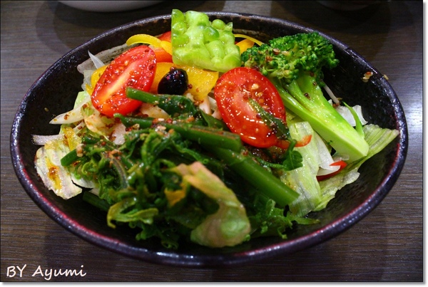 日廚：[食記]蘆洲CP值超高、平價美味、態度親切的日廚日本料理店，生魚片、丼飯、烤物都推!!!