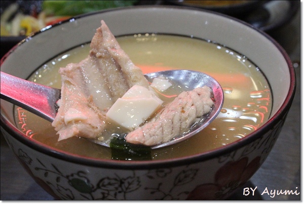 日廚：[食記]蘆洲CP值超高、平價美味、態度親切的日廚日本料理店，生魚片、丼飯、烤物都推!!!