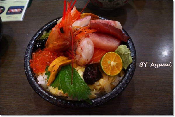 日廚：[食記]蘆洲CP值超高、平價美味、態度親切的日廚日本料理店，生魚片、丼飯、烤物都推!!!