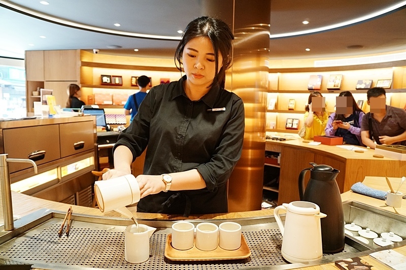 小茶栽堂.月餅禮盒.中秋禮盒.小茶栽堂 永康.小茶栽堂 門市.小茶栽堂禮盒.小茶圓.馬卡龍牛軋糖.