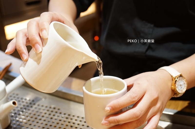 小茶栽堂.月餅禮盒.中秋禮盒.小茶栽堂 永康.小茶栽堂 門市.小茶栽堂禮盒.小茶圓.馬卡龍牛軋糖.