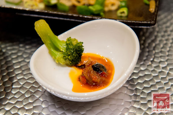 遇見滷水工坊:【台南美食】海安路美食|不沾醬滷味|黑豬肉燥飯|手工麵食|飲料免費喝~遇見滷水工坊