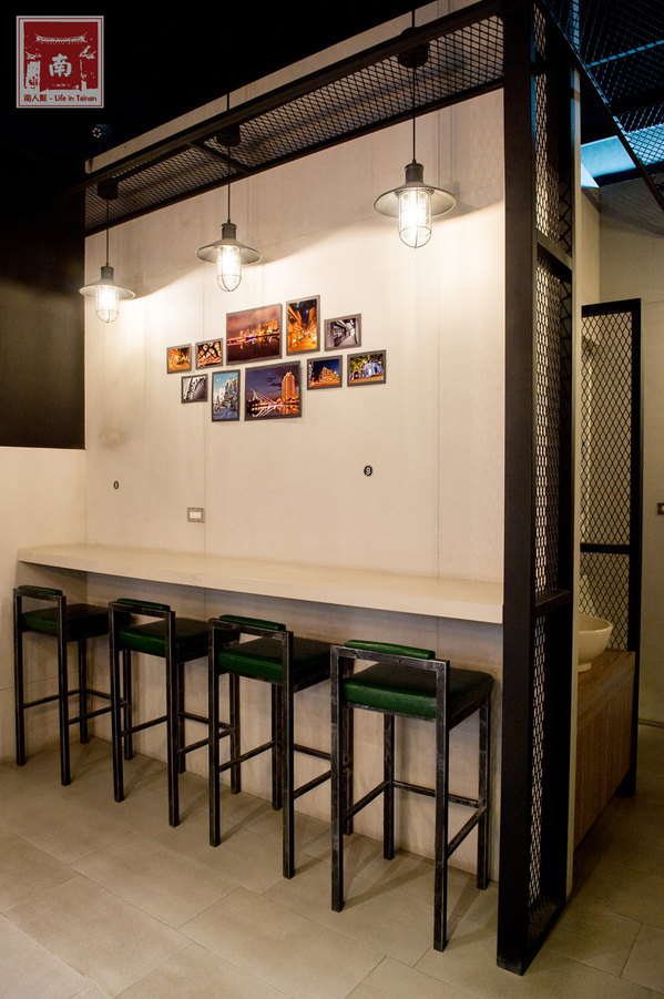 遇見滷水工坊:【台南美食】海安路美食|不沾醬滷味|黑豬肉燥飯|手工麵食|飲料免費喝~遇見滷水工坊