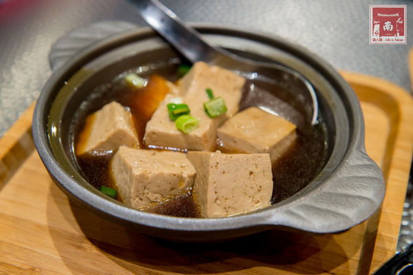 遇見滷水工坊:【台南美食】海安路美食|不沾醬滷味|黑豬肉燥飯|手工麵食|飲料免費喝~遇見滷水工坊