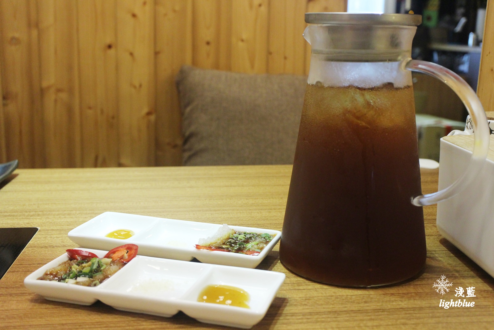 [ 松江南京站美食 ] 淺藍 × 婧shabu～超值獨享鍋有800g肉盤跟滿滿海鮮，小鳥胃不要試