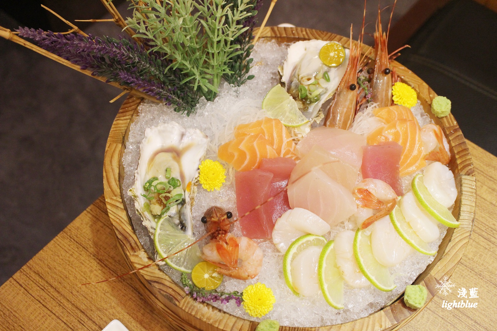 [ 松江南京站美食 ] 淺藍 × 婧shabu～超值獨享鍋有800g肉盤跟滿滿海鮮，小鳥胃不要試