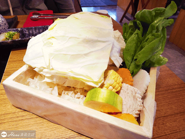 【台北中山】婧shabu火鍋 建國店 | 霸氣十足的海陸組合餐 份量多食材新鮮 冬日取暖的好地方