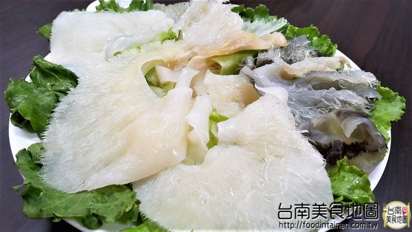 丸鮮魚翅牛豬平價自助火鍋：【台南市-安平區美食】從永華路的『台南茄萣魚翅火鍋』移來中華西麥當勞旁的【丸鮮魚翅牛豬平價火鍋】！提供各式新鮮的海味，甚至老客戶嘴饞的預訂珍品~來這都能一飽口福啦٩(♡ε♡ )۶