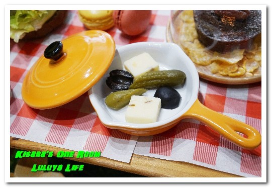 璐露野生活Luluyelife Café：台北大安野餐餐廳． 不被風吹日曬的華麗風派對野餐桌──璐露野生活