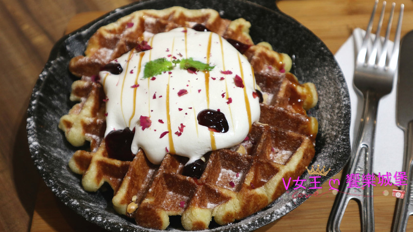 【台北信義安和美食】璐露野生活 LULUYELIFE CAFÉ 野餐餐廳 ~ 誰說不能在室內野餐，華麗的雙人派對野餐桌，跟姊妹享受不被風吹日曬的野餐日